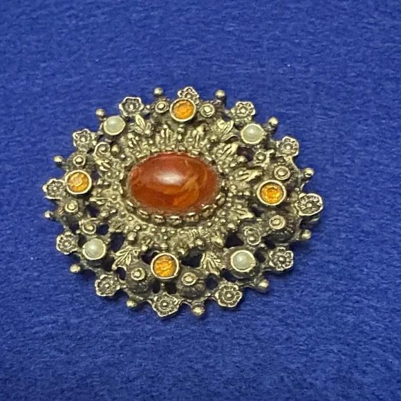 Ornate Vintage  Sarah Cov Gold and Orange Floral Brooch - Picture 7 of 7